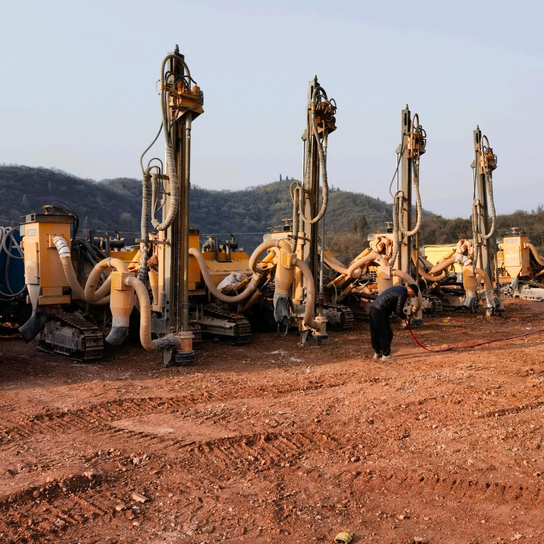 专业爆破打孔！