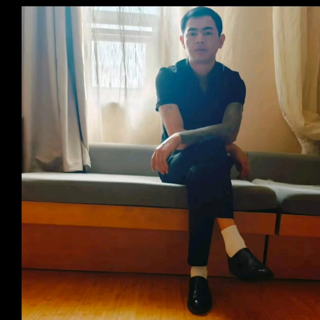 伊力