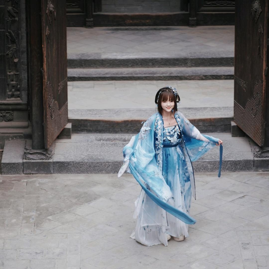 一个做装修的小姐姐