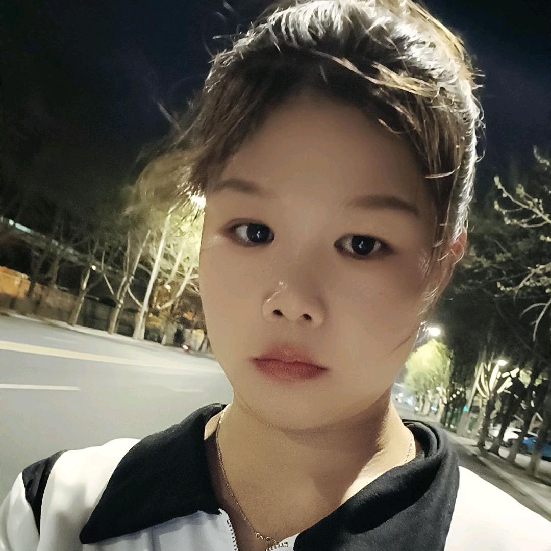 小@亚