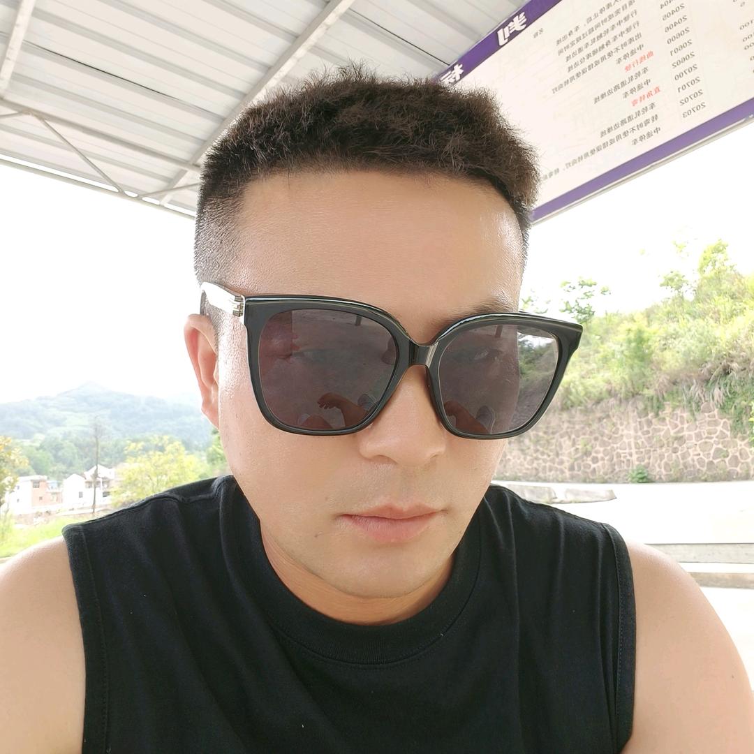 金通驾校丶引路人