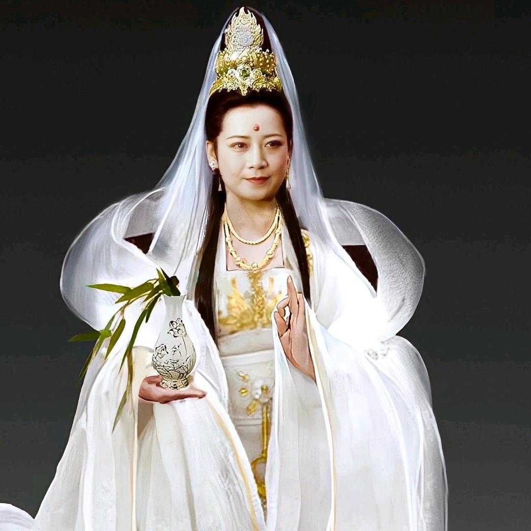 英子