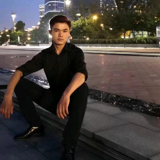 ☞哥的睡姿决定明天的发型