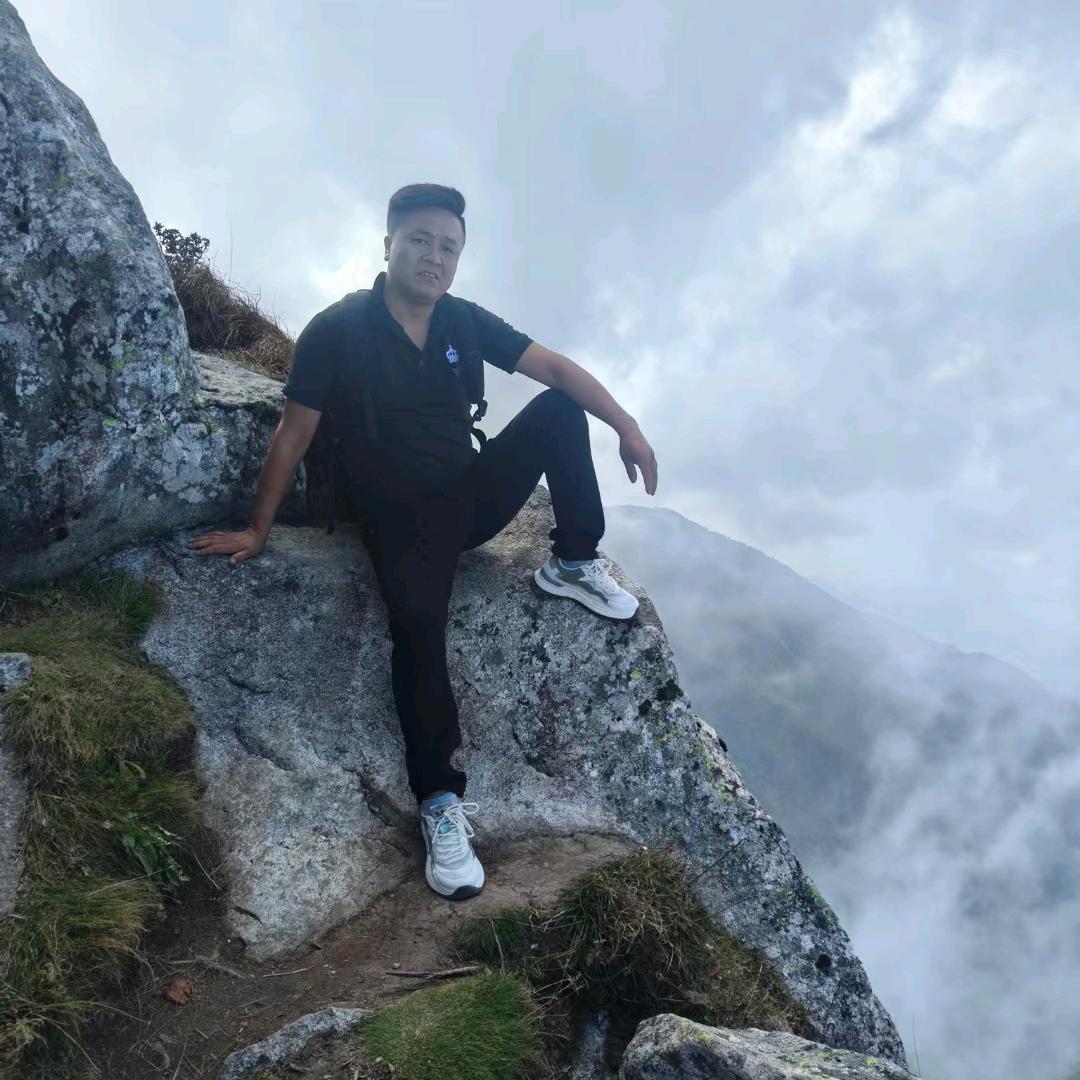 扶风潇洒哥～臭娃