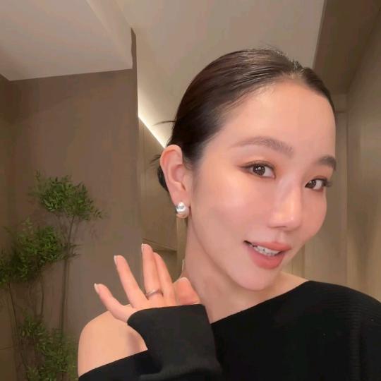 LiLi李慧儿- 直播爆品返场