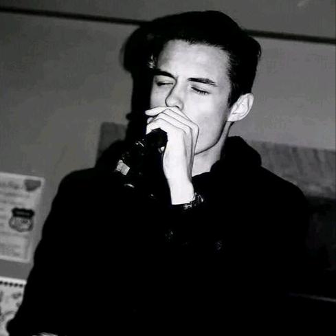 月亮挂在树上（neo版）