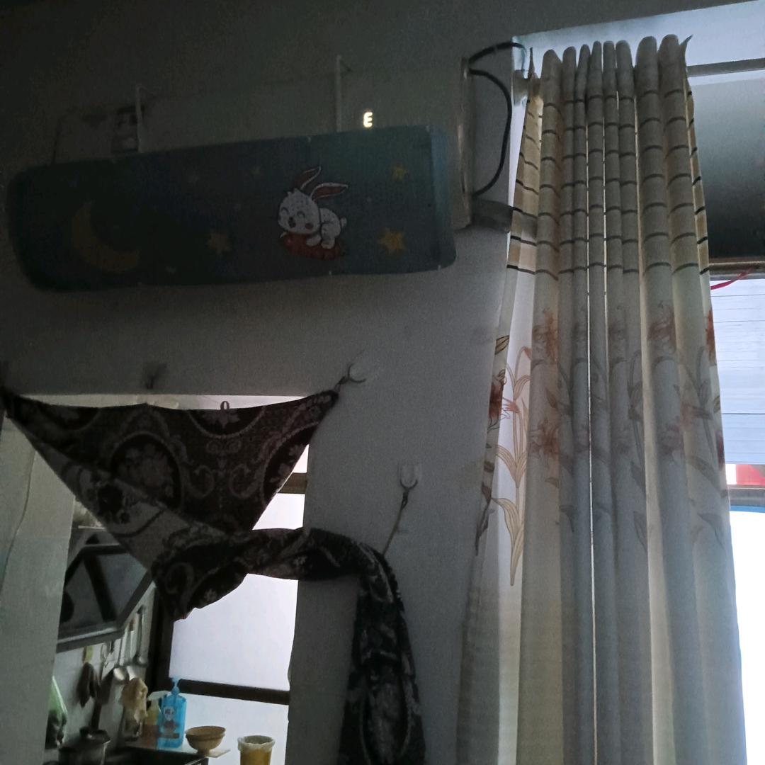 红色