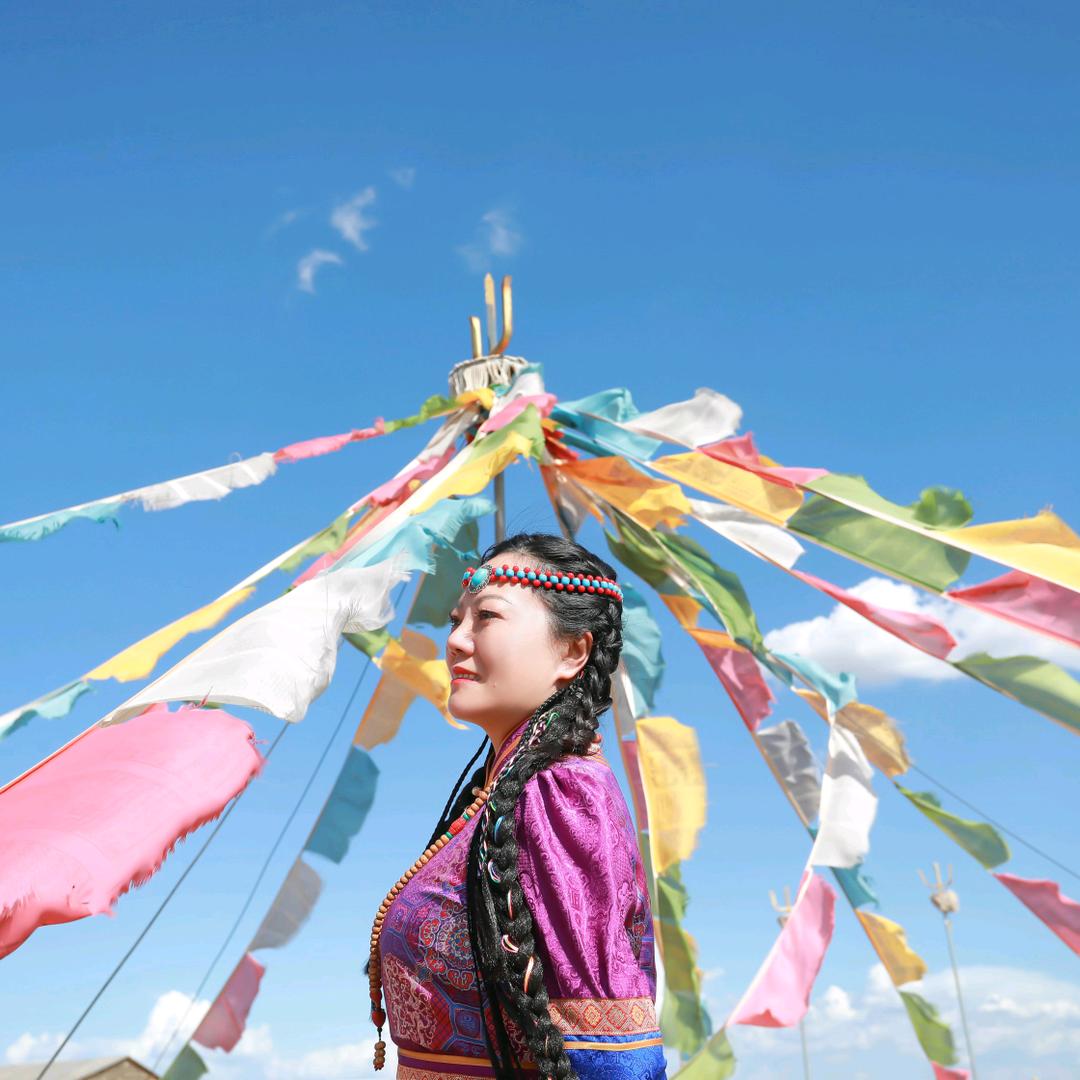 郑🌺在想..🌺..你