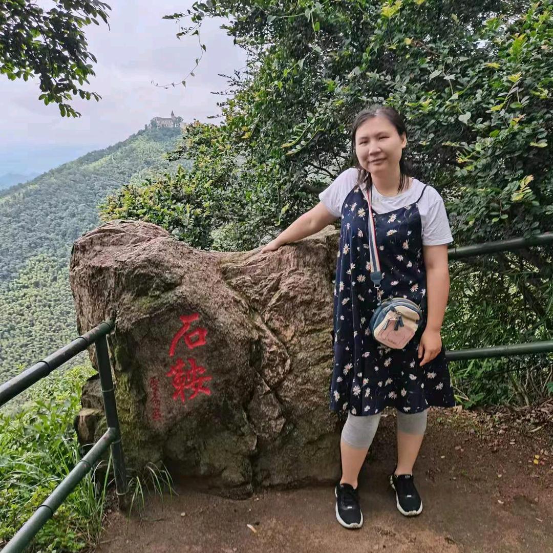 怡然头像