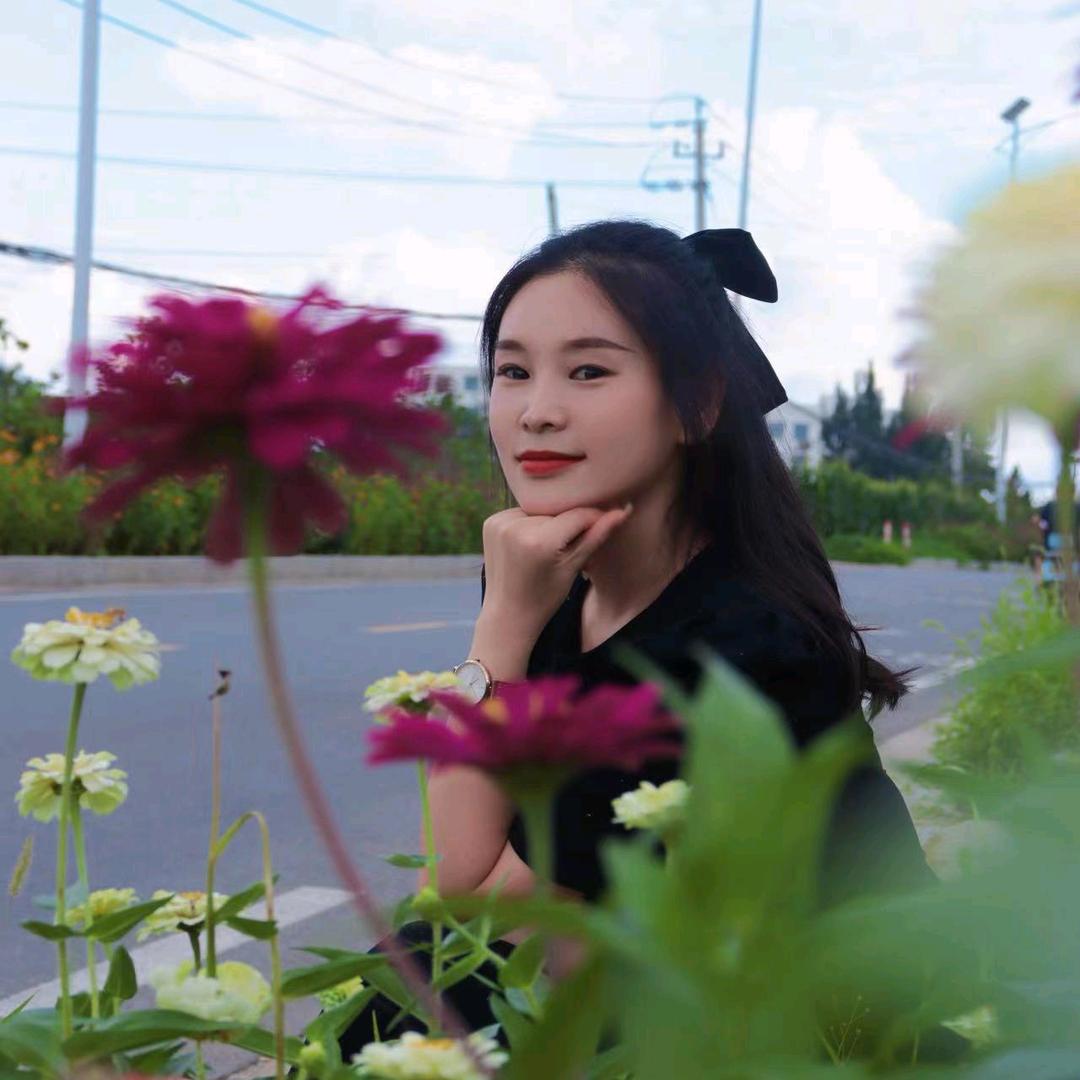 嵩山少林武术学校楠楠老师