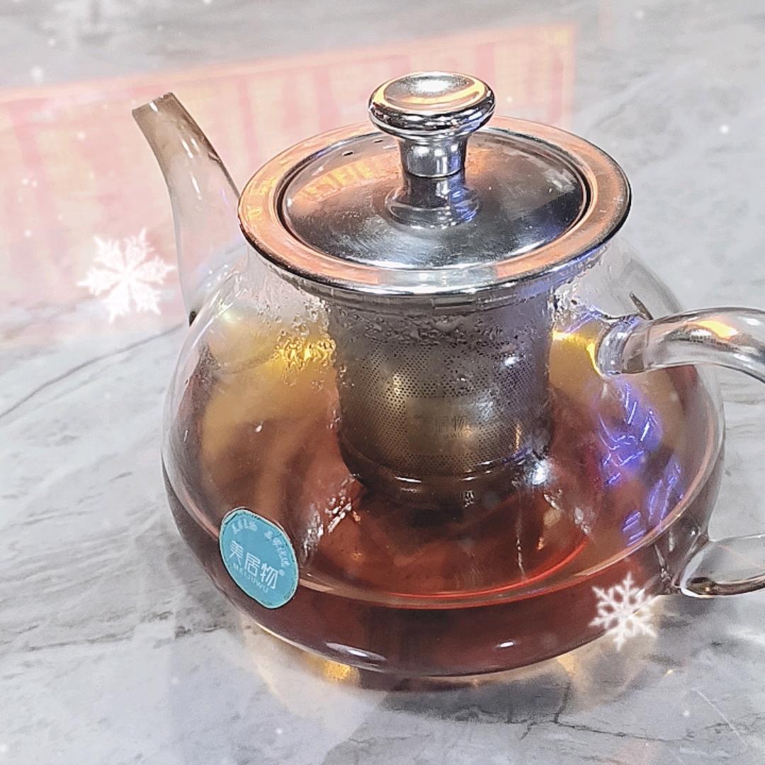 英雄是年轻时老人家了