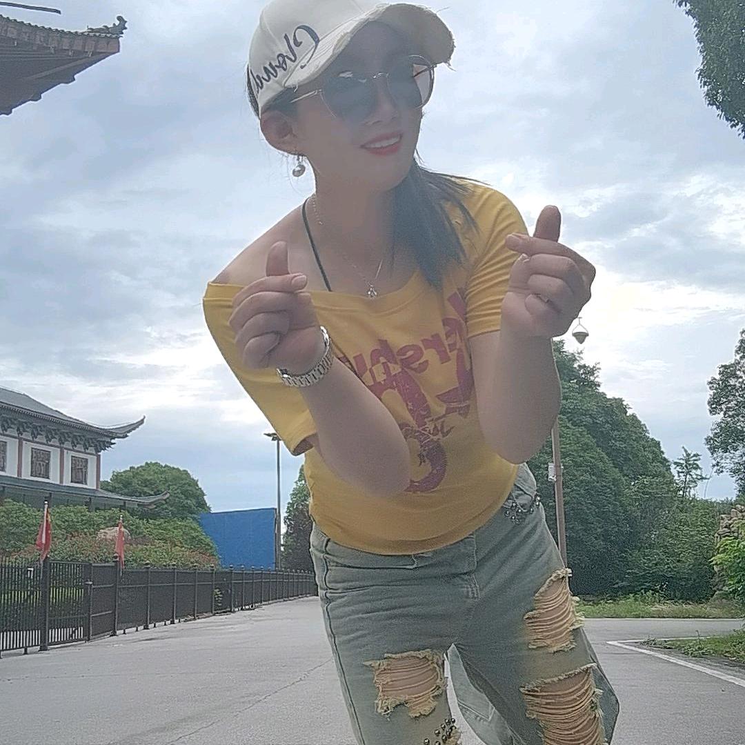 俩孩子妈妈（章入范心）