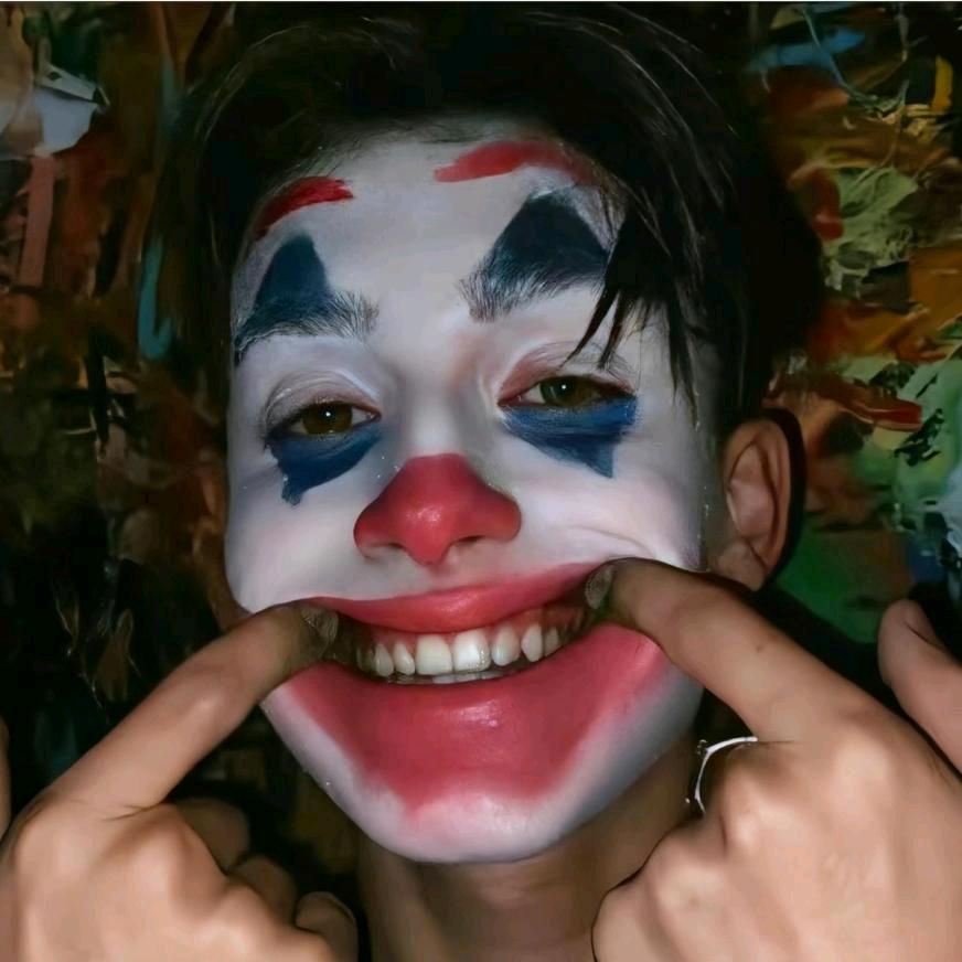 特特🤡😀🤡🤡