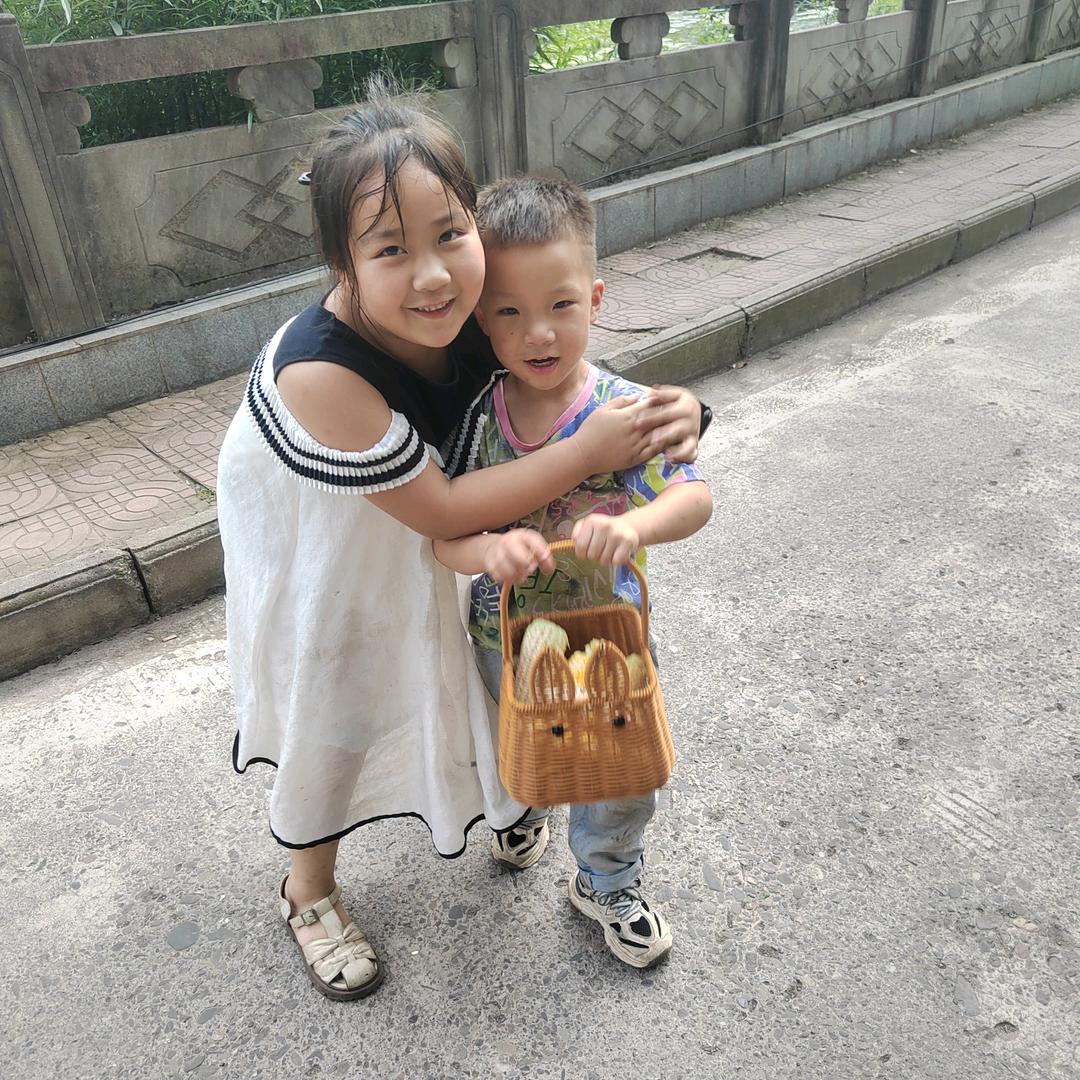 青花女子鼓乐队    珊珊