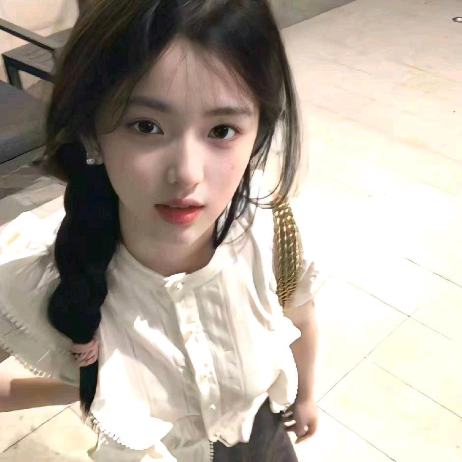 ❀
