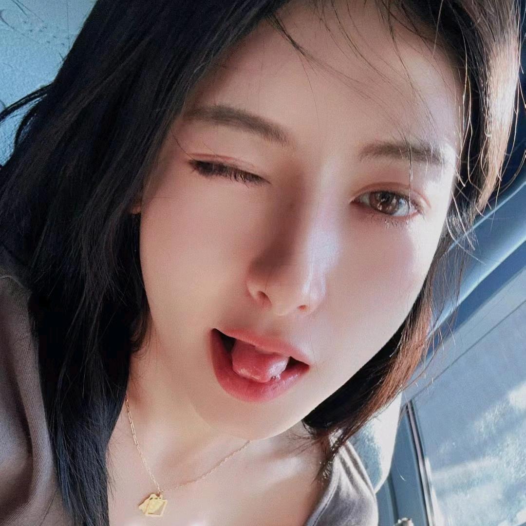 黑丝小蜜