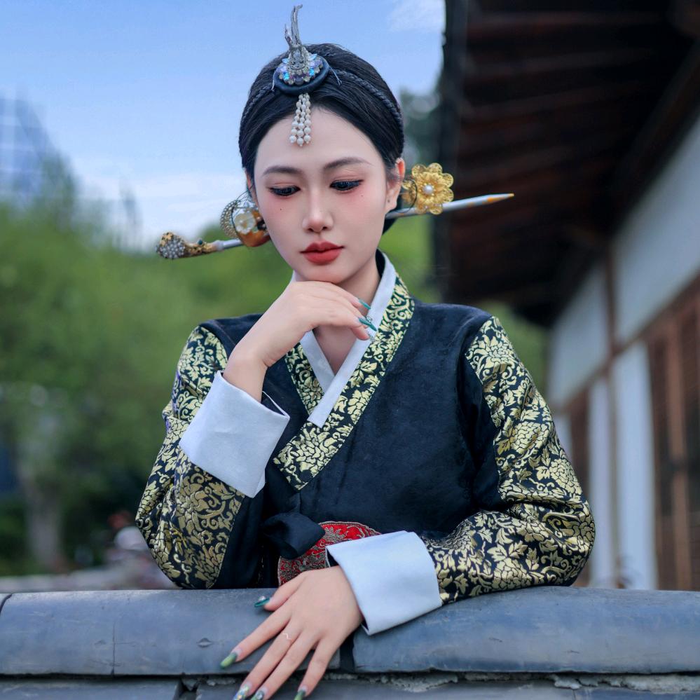 🤍⁰⁴.₀₁ 薇儿ཻ༙༓