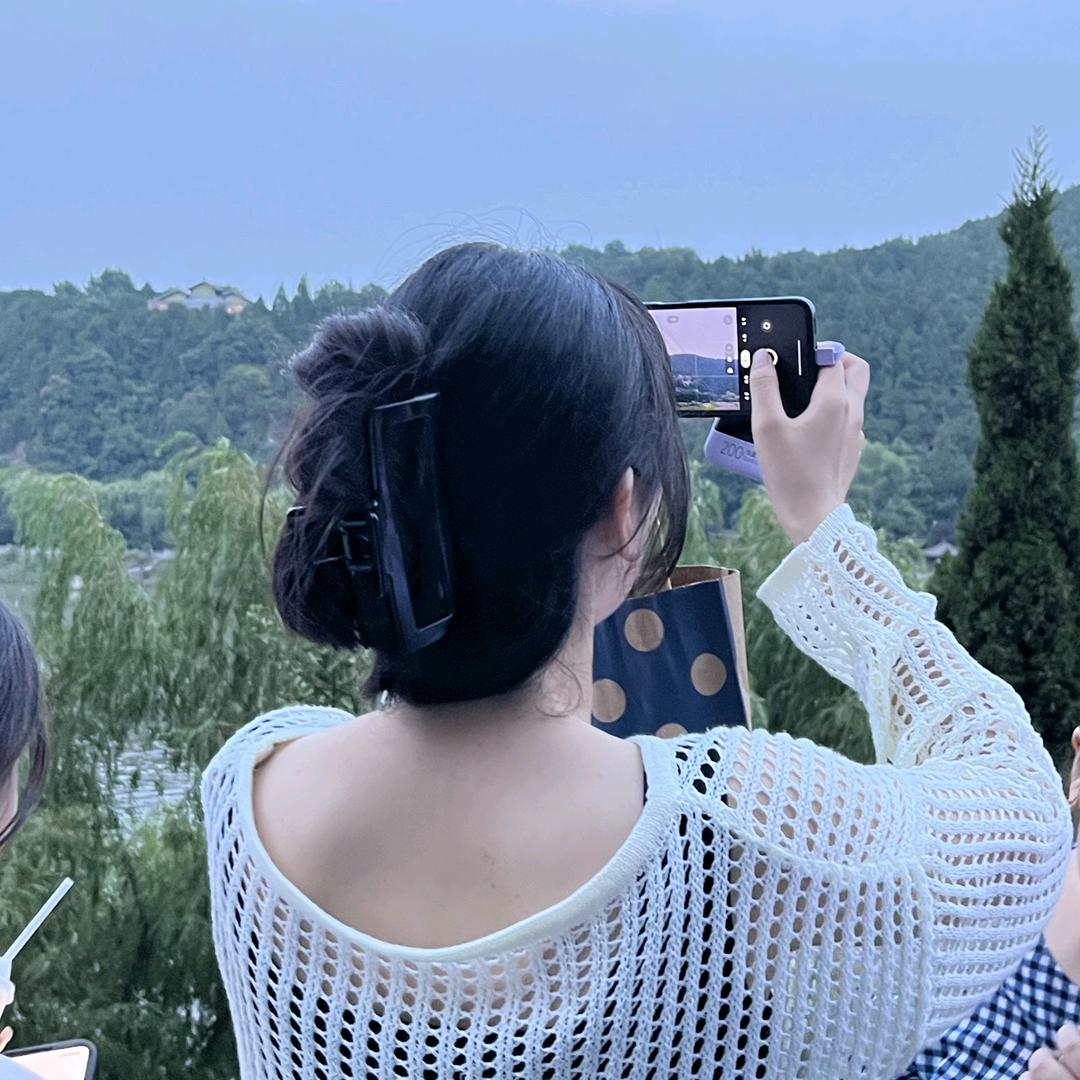 鬰鬱 Neo🥝（见过侯明昊版）