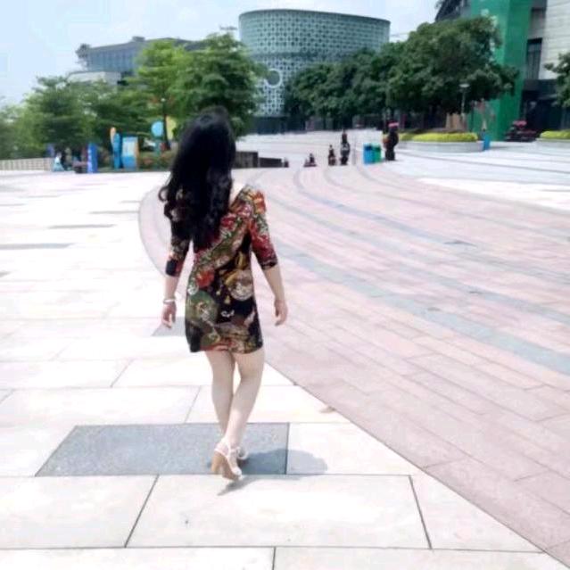 @爱上跳舞的静静子