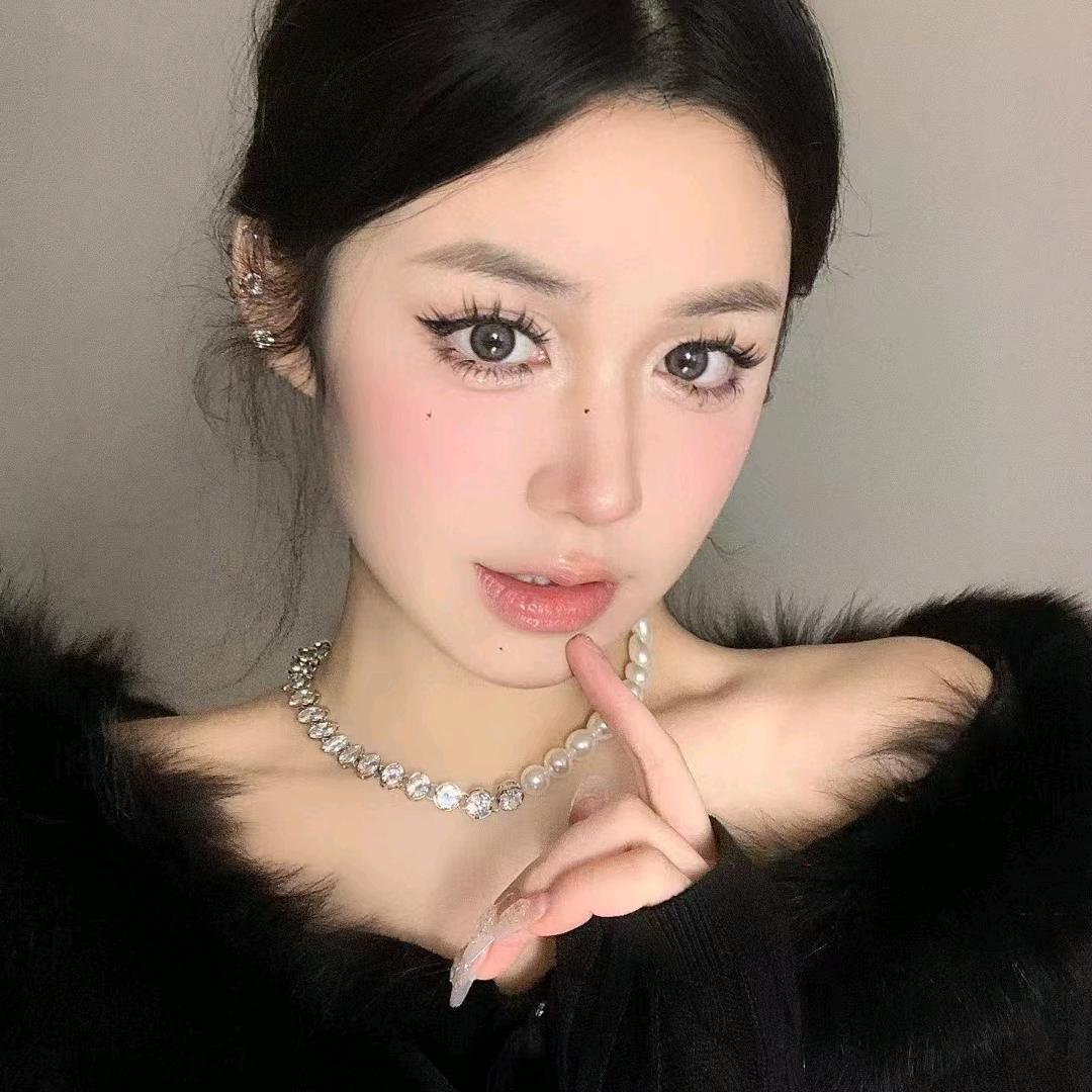 万达卖珠宝的小姐姐