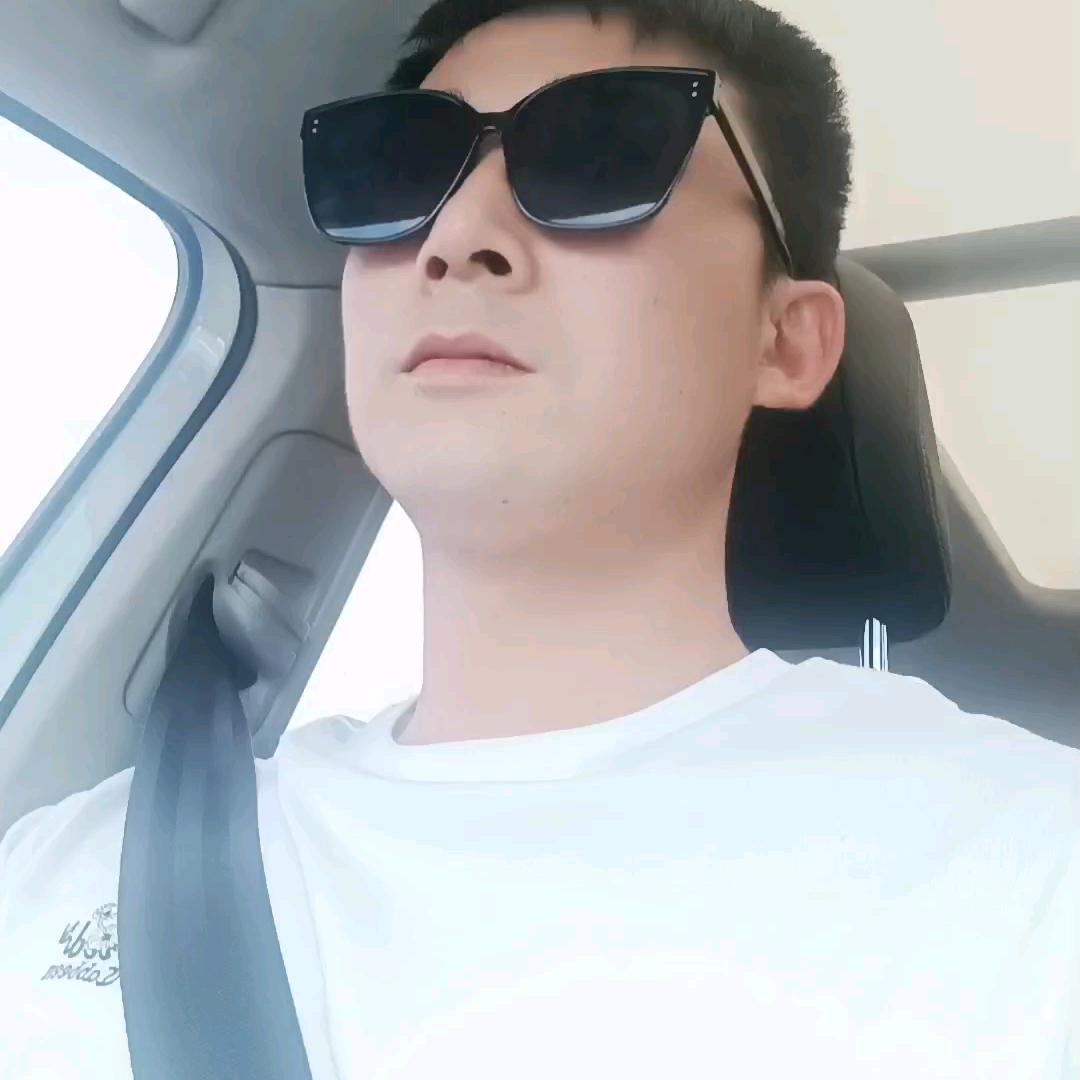李强