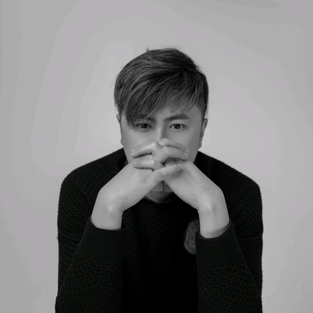 个高不显胖✈️晨哥（不正经直播）