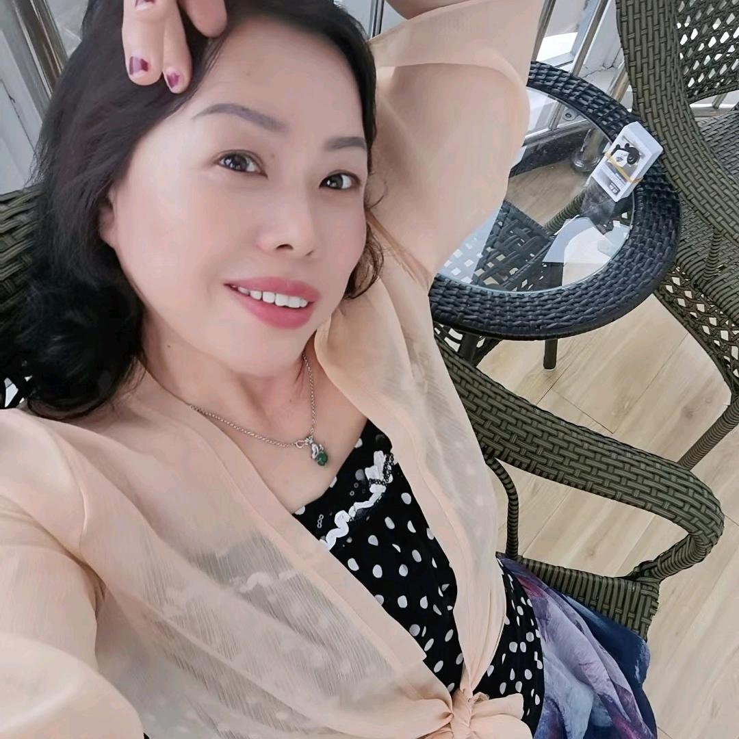 随遇而安٩(๛ ˘ ³˘)۶♥