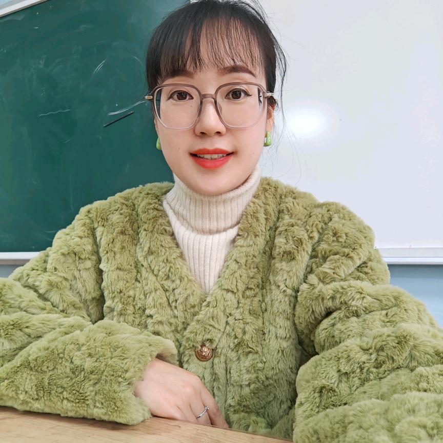语你同行的荔枝老师