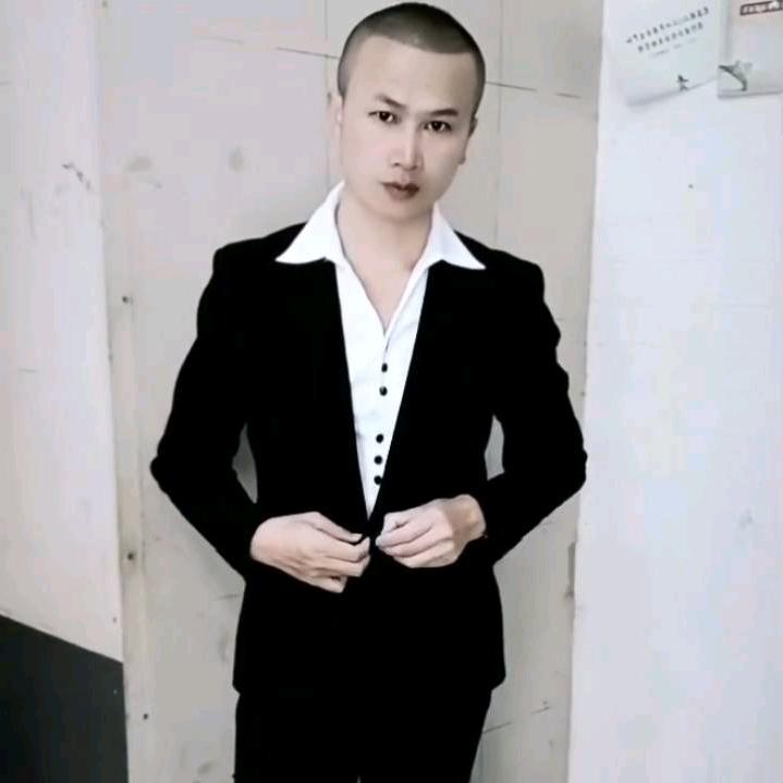 发型师