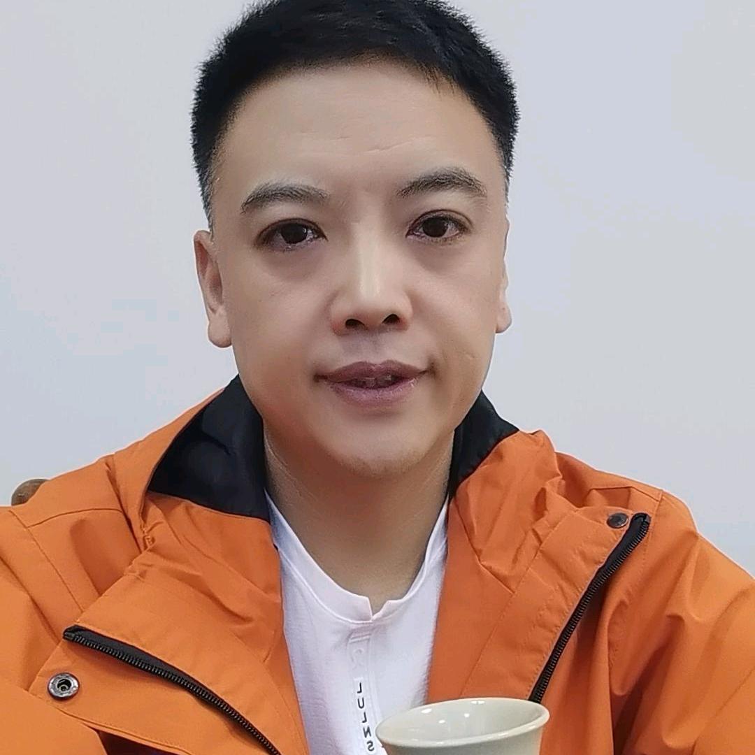 大厨开了一家海参礼品店