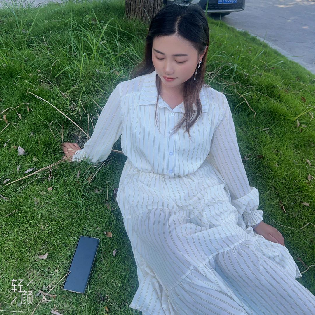 雨水模糊了泪水