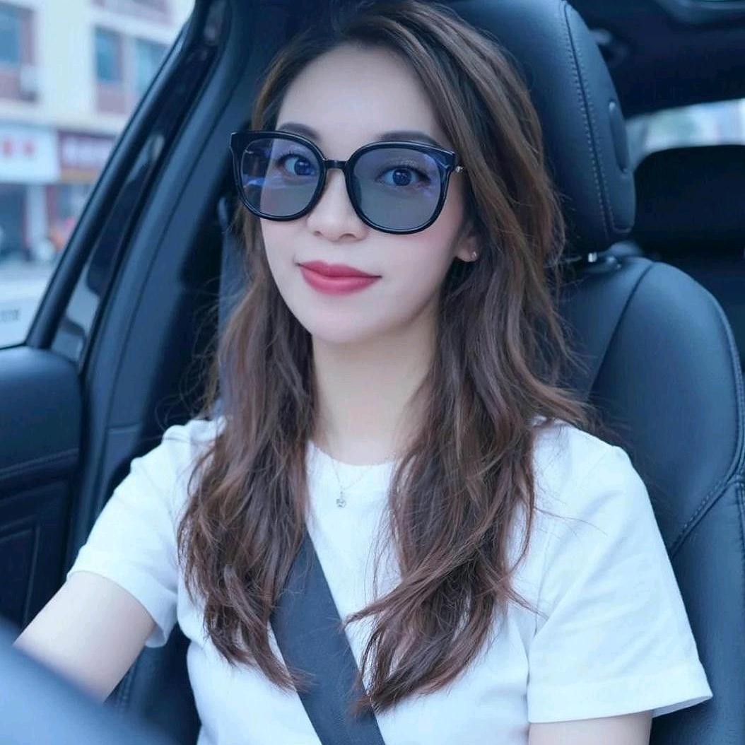 陈飞英，三川半姑娘