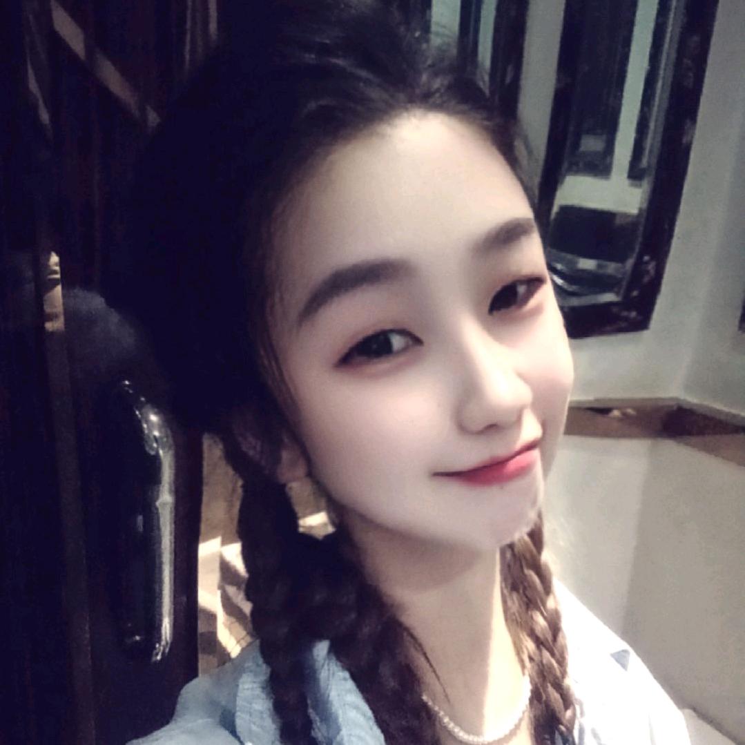 一个卖烤鱼的中年少女