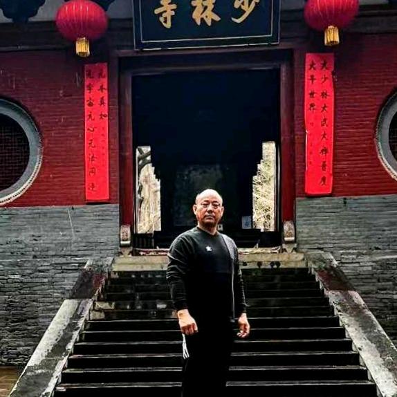 亮力而行雷必亮