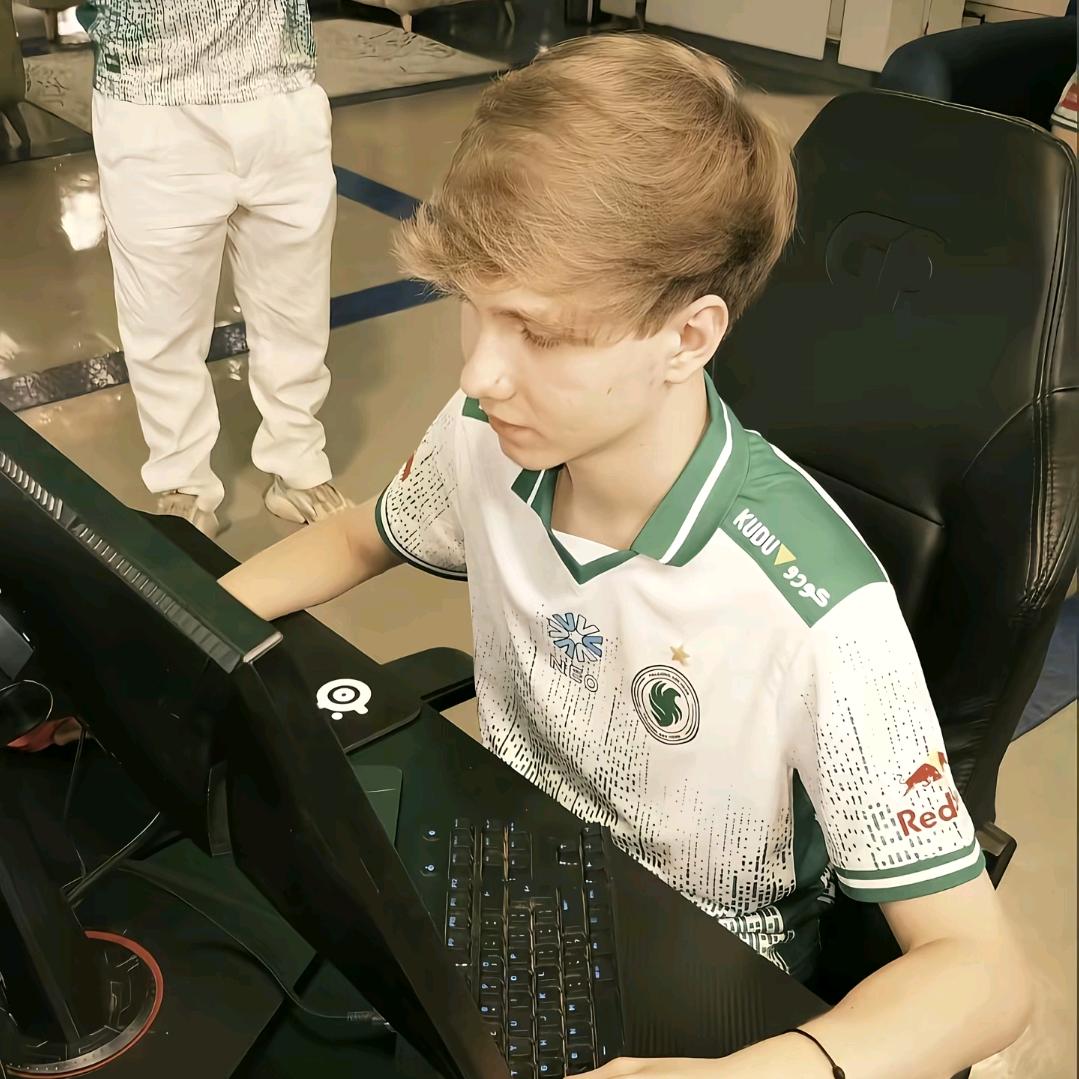 𝙈𝑶𝒏𝒆𝙎𝒚·