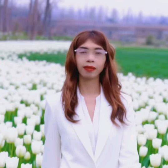 🌸我是黃頭發🙏開口常笑🌺
