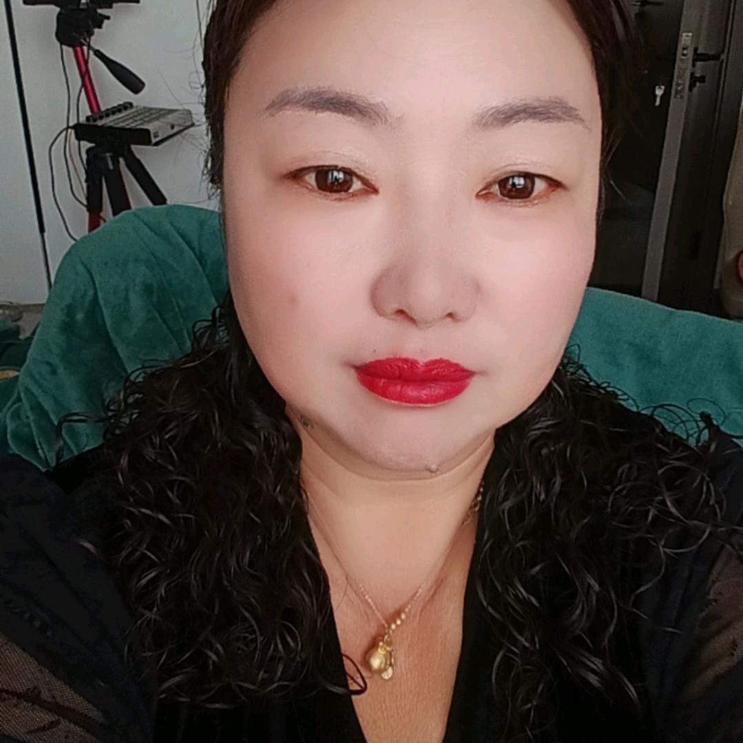 轻轻一笑