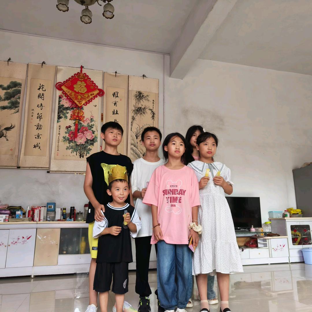 家有俩吞金兽