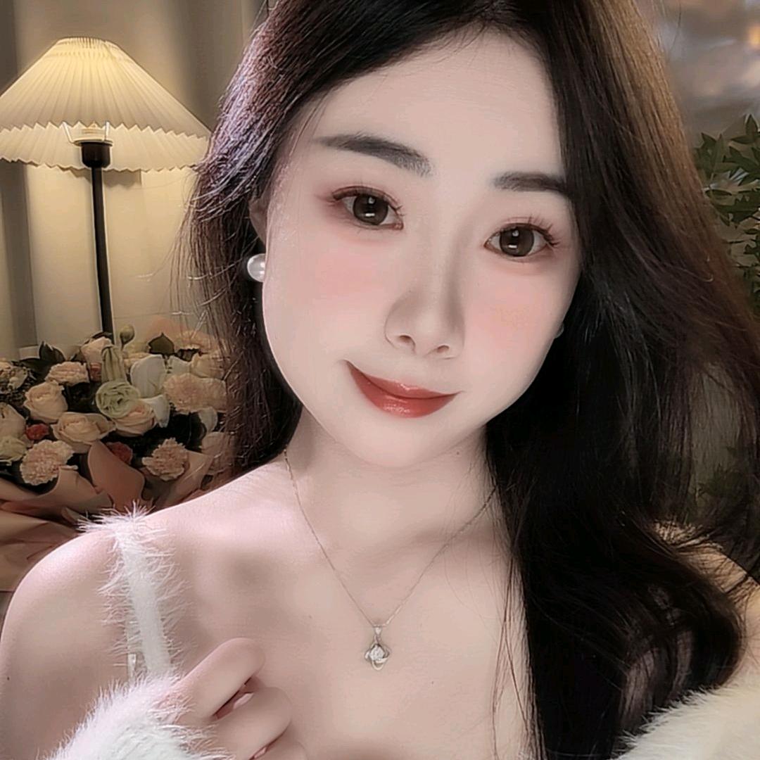 大 婷