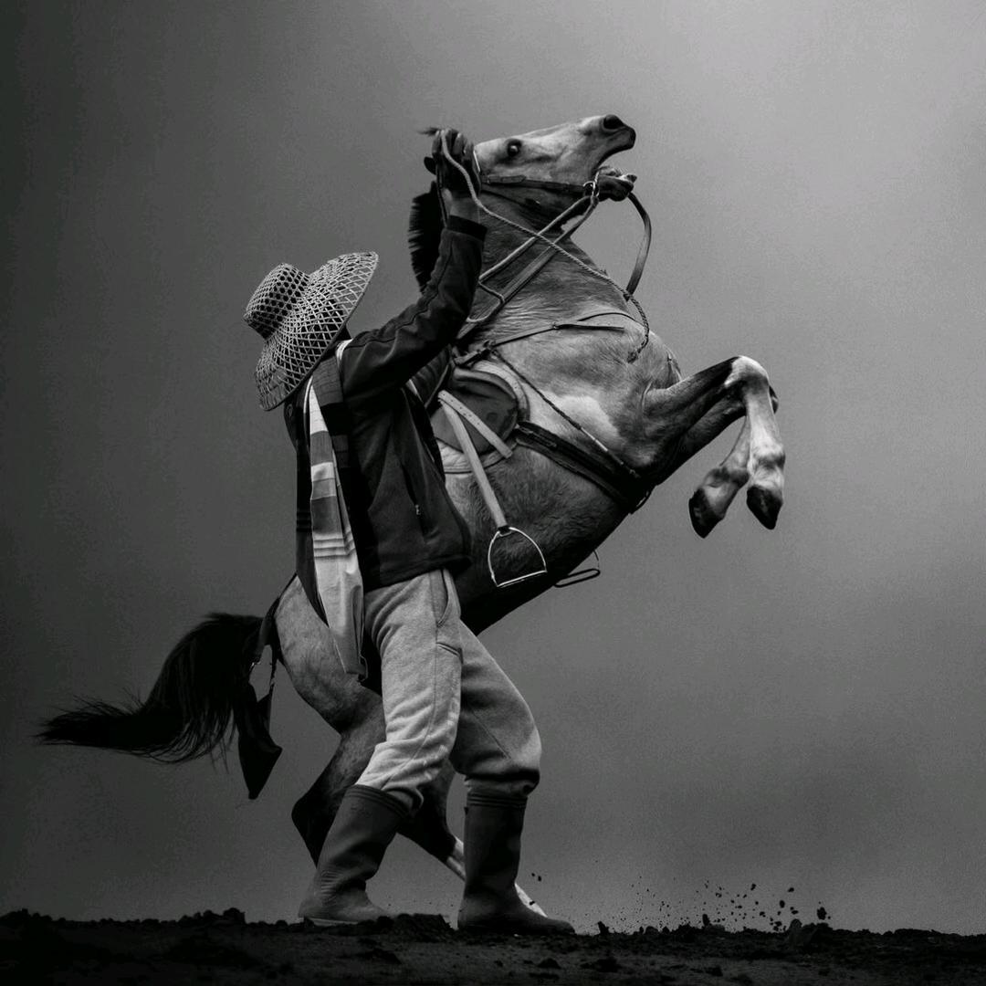 关山铁骑🐎🇨🇳
