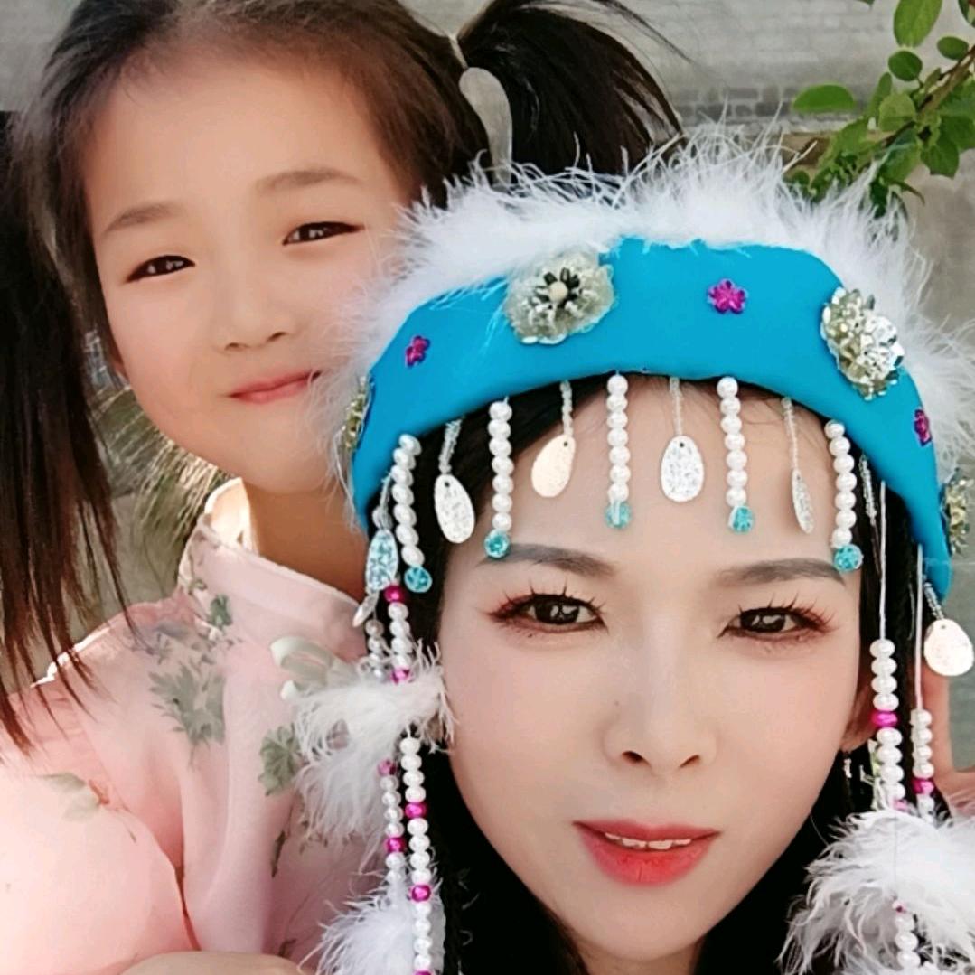 快乐母女户外古装