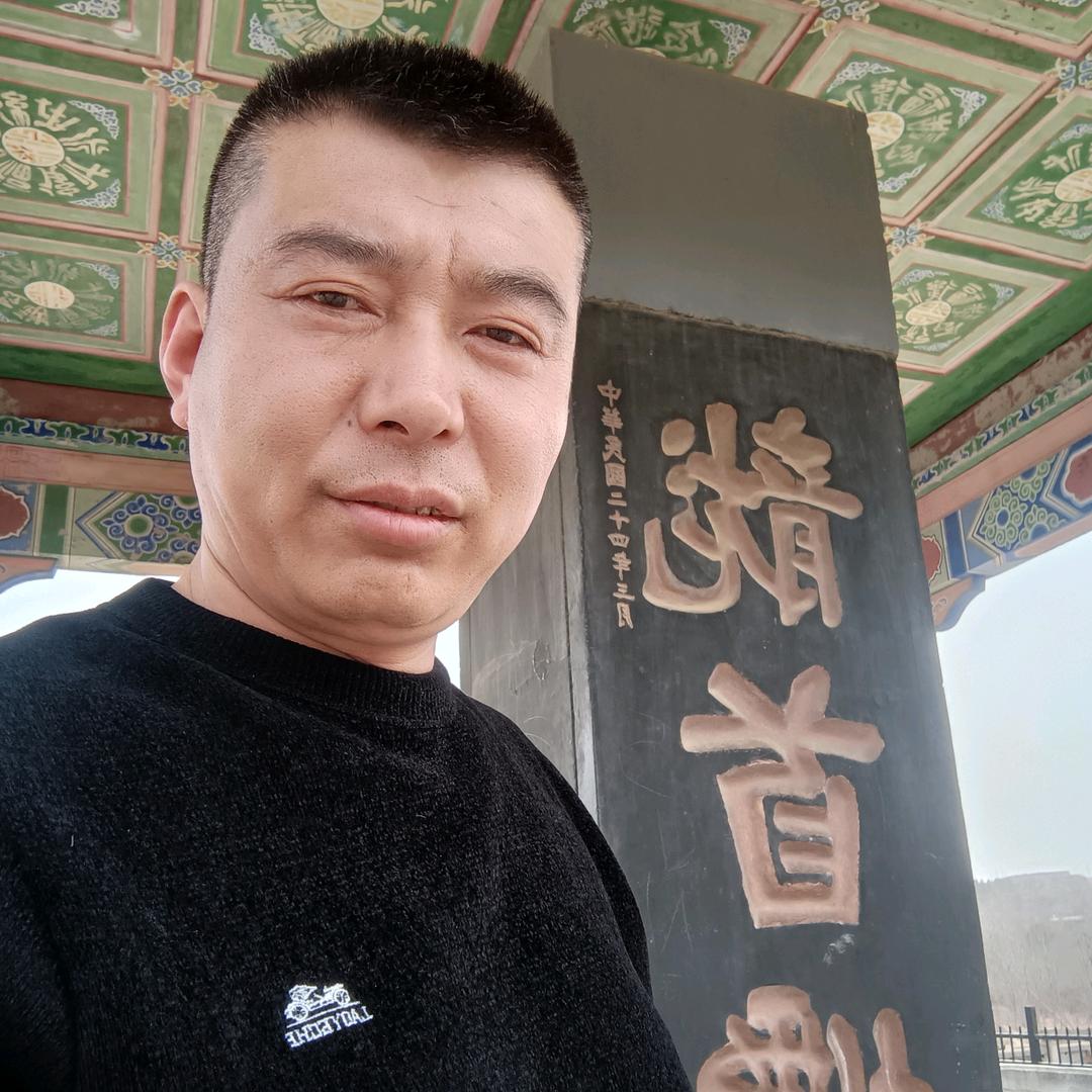 飞天白龙马