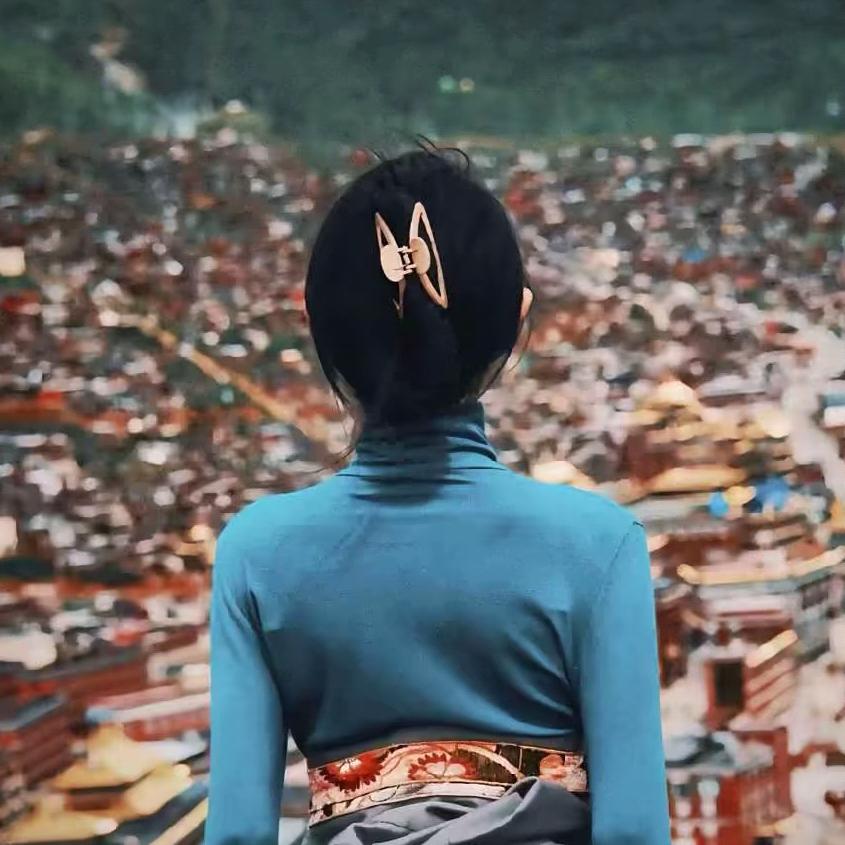开心女孩