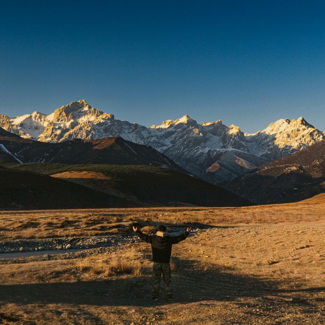 山 巅