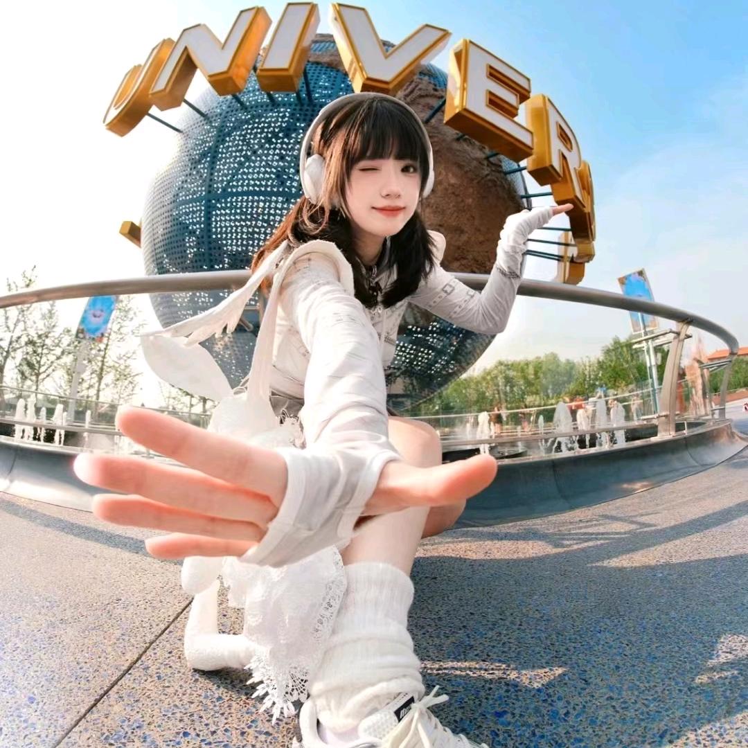 燕呢喃*̣̩⋆̩☽⋆Here→北京❤