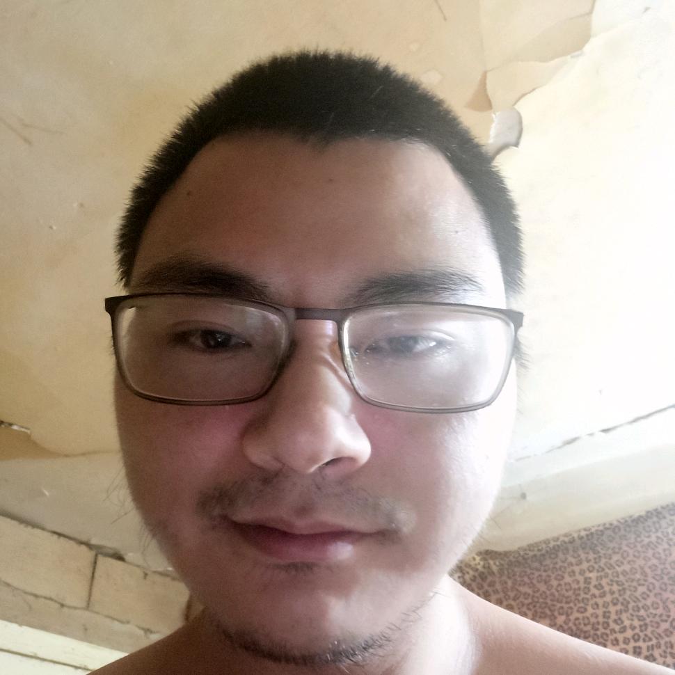 天秤座的俊哥很幽默