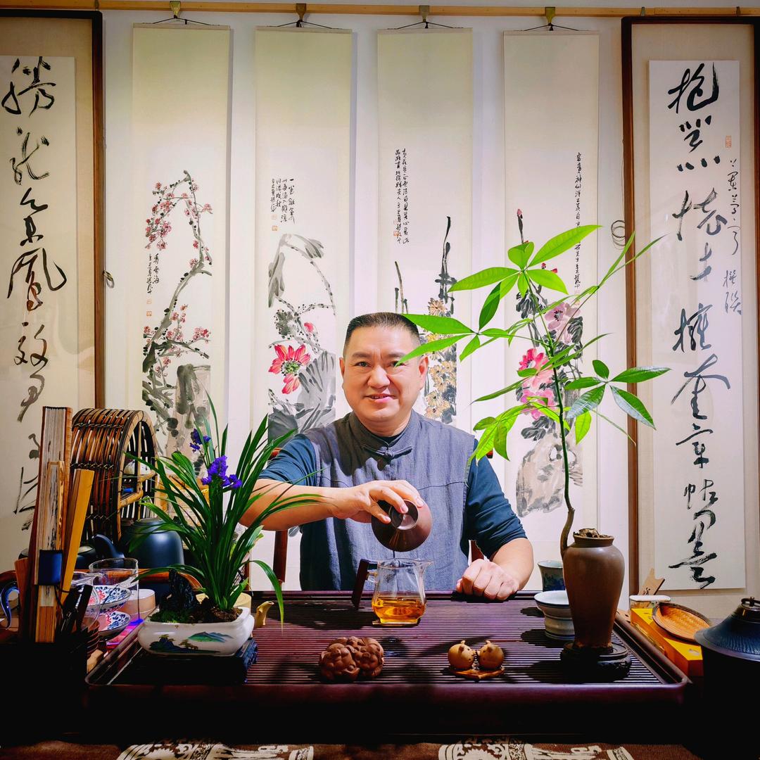重庆龙凤书画院院长