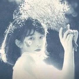 美女不会ᵉᵐᵒ