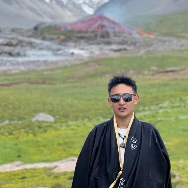格尔木塞嗦商贸有限公司