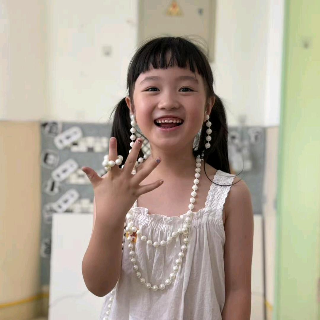 杨小小